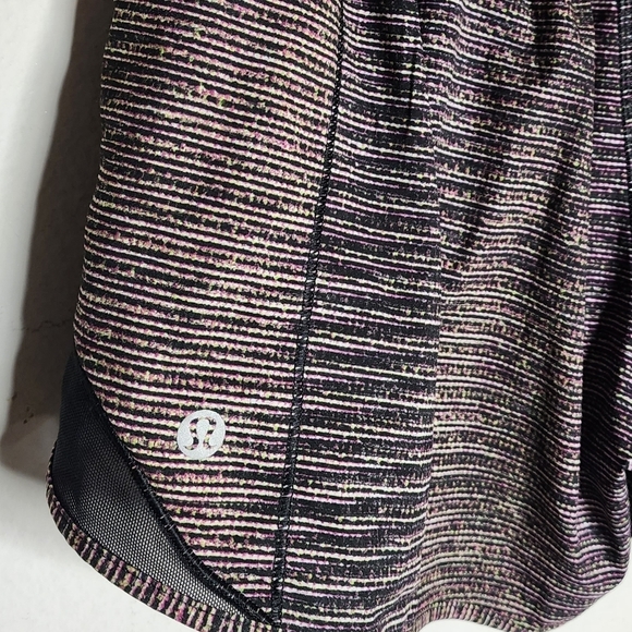 Lululemon × Peloton Hotty Hot Short ll 4" long. - Picture 16 of 16